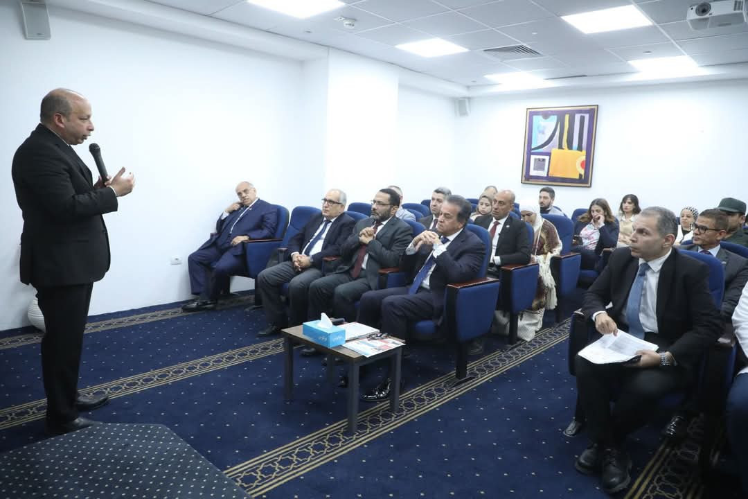 وزير الصحة يعقد اجتماعًا مع اللجنة العليا للشبكة القومية للسكتة الدماغية على هامش افتتاح وحدة بمستشفى العاصمة الجديدة.